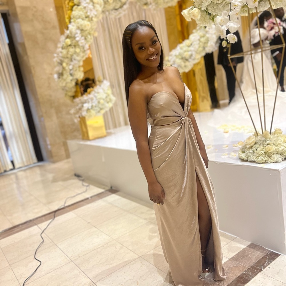 House of CB Dress Beautiful statement Dress. In GREAT condition. Ask questions